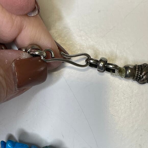 Turquoise blue colored and silver tone necklace and bracelet set southwestern - Picture 7 of 11